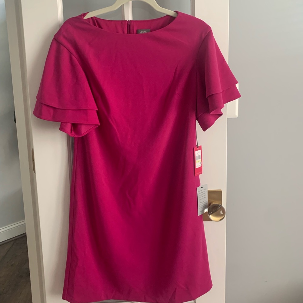 New with tags Vince Camuto size 4 magenta shift dress